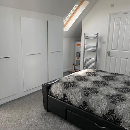 Cute 1 Bedroom House With Pool / Ping Pong Table. Biggleswade Exterior photo