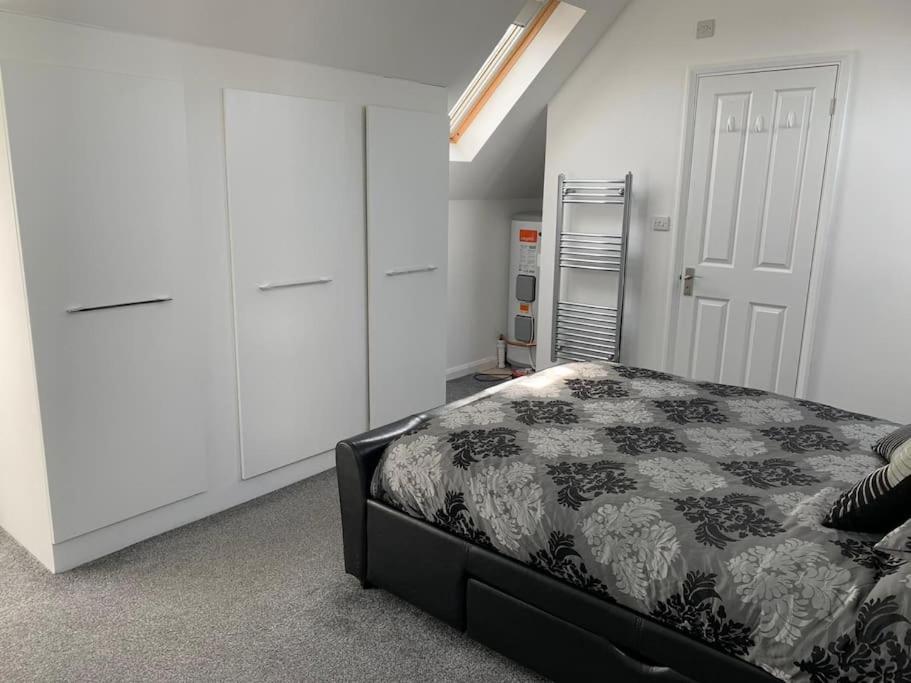 Cute 1 Bedroom House With Pool / Ping Pong Table. Biggleswade Exterior photo